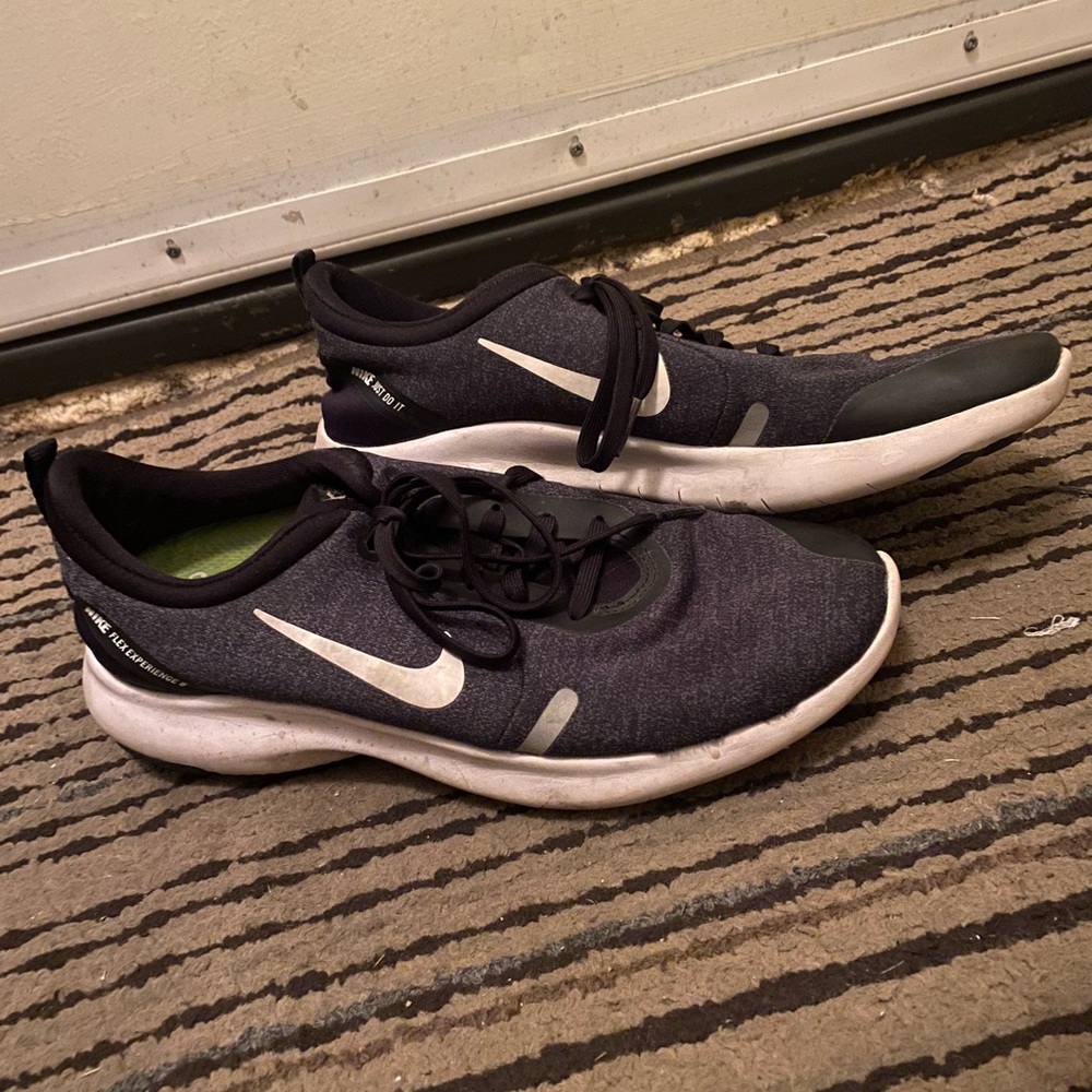 Nike Flex Shoes